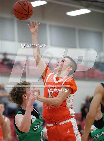 Thumbnail 2 in Amanda-Clearcreek vs Huntington photogallery.