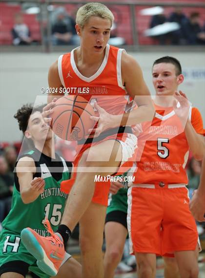 Thumbnail 2 in Amanda-Clearcreek vs Huntington photogallery.
