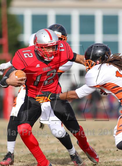 Thumbnail 1 in Duval @ Suitland (MPSSAA 4A South Region Final) photogallery.