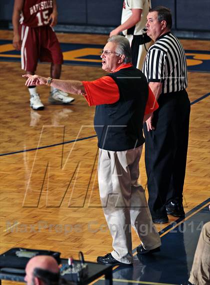Thumbnail 1 in Pigeon Forge vs Hartselle (Seymour Christmas Classic) photogallery.