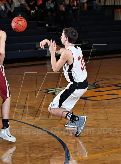 Thumbnail 1 in Pigeon Forge vs Hartselle (Seymour Christmas Classic) photogallery.