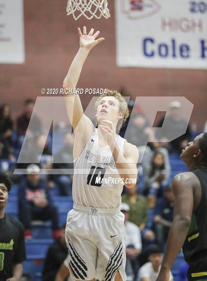 Thumbnail 3 in Roosevelt vs. Clovis East (Central Valley Showcase) photogallery.