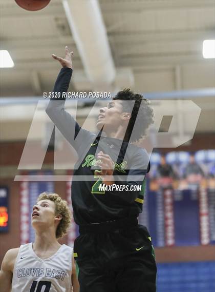 Thumbnail 2 in Roosevelt vs. Clovis East (Central Valley Showcase) photogallery.