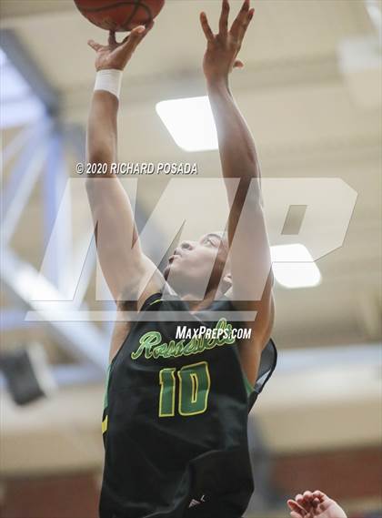 Thumbnail 1 in Roosevelt vs. Clovis East (Central Valley Showcase) photogallery.