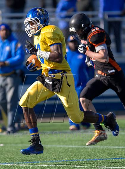 Thumbnail 1 in Babylon vs. Roosevelt  (Long Island Class IV Final) photogallery.