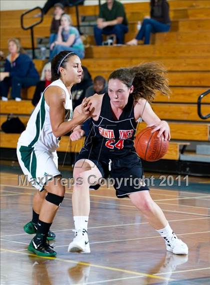 Thumbnail 1 in Santa Ynez vs Willits (Santa Barbara Tournament of Champions) photogallery.