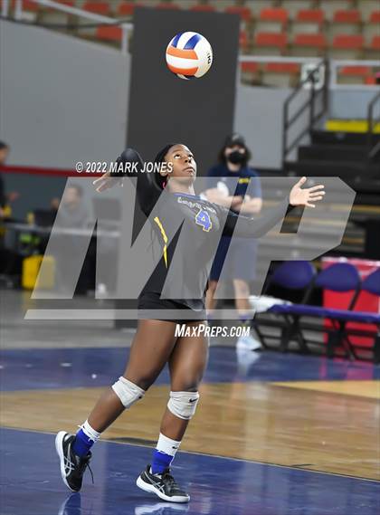 Thumbnail 1 in Phoenix Country Day vs. St. Johns (AIA 2A Final) photogallery.