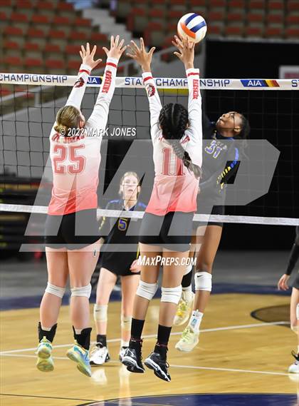 Thumbnail 1 in Phoenix Country Day vs. St. Johns (AIA 2A Final) photogallery.