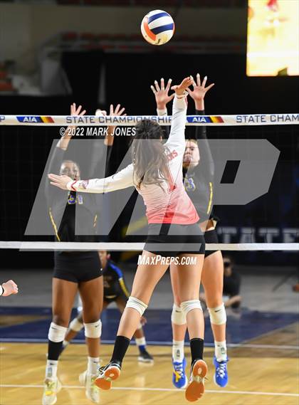 Thumbnail 2 in Phoenix Country Day vs. St. Johns (AIA 2A Final) photogallery.