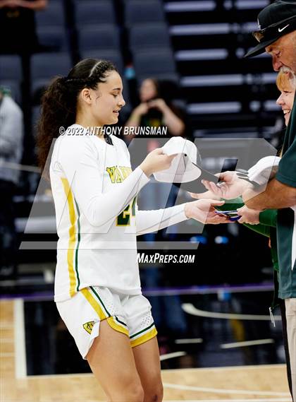 Thumbnail 2 in Vanden vs. Lincoln (CIF SJS D3 Final) photogallery.