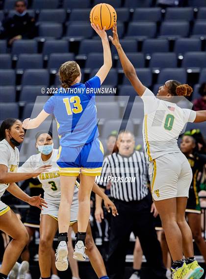 Thumbnail 2 in Vanden vs. Lincoln (CIF SJS D3 Final) photogallery.