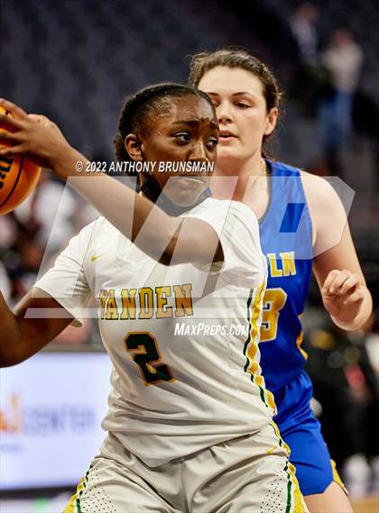 Thumbnail 2 in Vanden vs. Lincoln (CIF SJS D3 Final) photogallery.