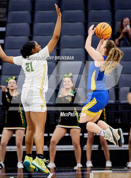 Thumbnail 2 in Vanden vs. Lincoln (CIF SJS D3 Final) photogallery.