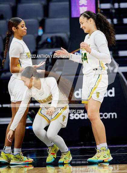 Thumbnail 2 in Vanden vs. Lincoln (CIF SJS D3 Final) photogallery.