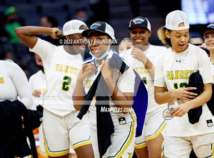 Thumbnail 2 in Vanden vs. Lincoln (CIF SJS D3 Final) photogallery.