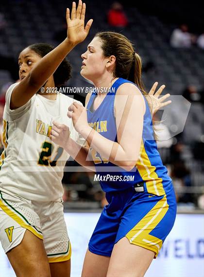 Thumbnail 3 in Vanden vs. Lincoln (CIF SJS D3 Final) photogallery.