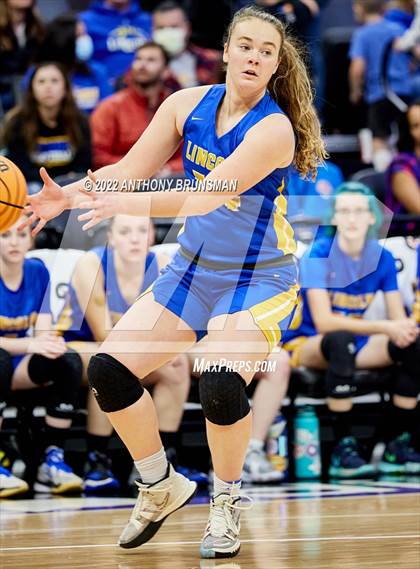 Thumbnail 1 in Vanden vs. Lincoln (CIF SJS D3 Final) photogallery.