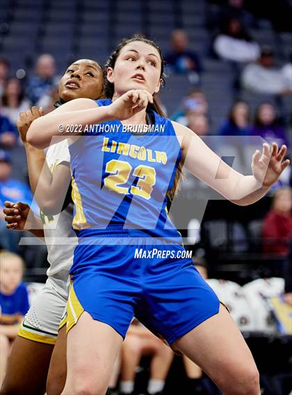 Thumbnail 2 in Vanden vs. Lincoln (CIF SJS D3 Final) photogallery.