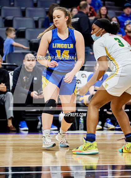 Thumbnail 2 in Vanden vs. Lincoln (CIF SJS D3 Final) photogallery.