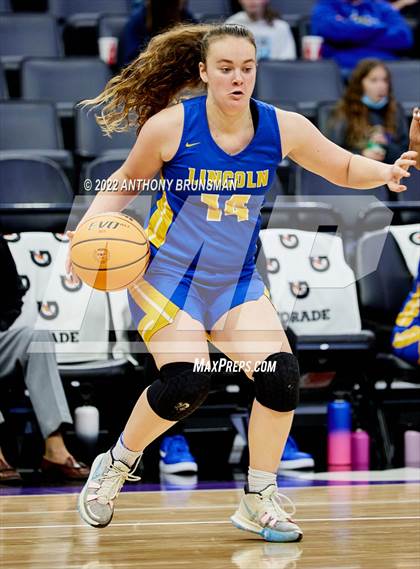 Thumbnail 3 in Vanden vs. Lincoln (CIF SJS D3 Final) photogallery.