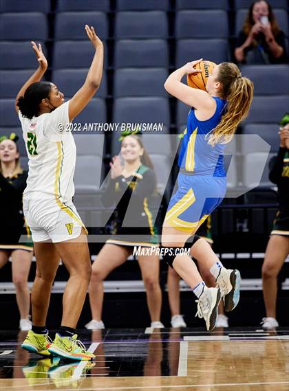 Thumbnail 1 in Vanden vs. Lincoln (CIF SJS D3 Final) photogallery.