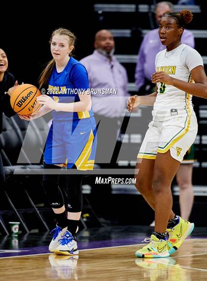 Thumbnail 1 in Vanden vs. Lincoln (CIF SJS D3 Final) photogallery.