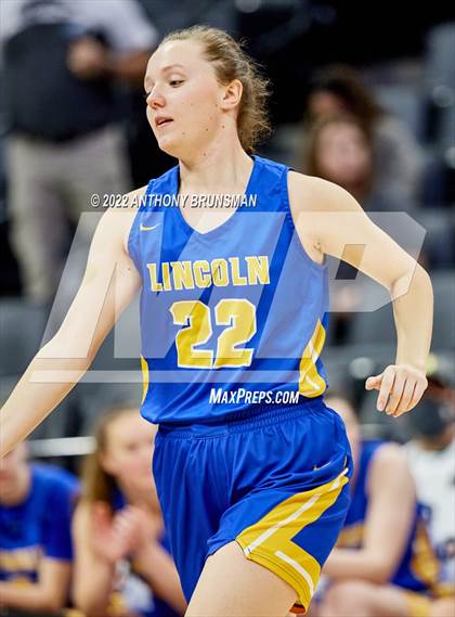 Thumbnail 2 in Vanden vs. Lincoln (CIF SJS D3 Final) photogallery.