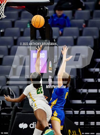 Thumbnail 1 in Vanden vs. Lincoln (CIF SJS D3 Final) photogallery.