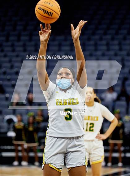 Thumbnail 3 in Vanden vs. Lincoln (CIF SJS D3 Final) photogallery.