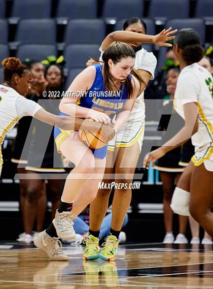 Thumbnail 2 in Vanden vs. Lincoln (CIF SJS D3 Final) photogallery.