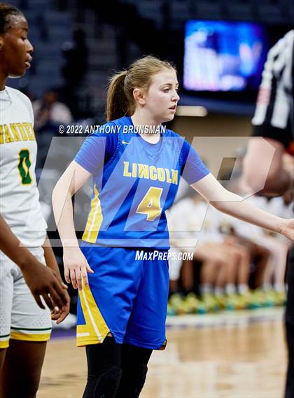 Thumbnail 2 in Vanden vs. Lincoln (CIF SJS D3 Final) photogallery.