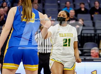 Thumbnail 2 in Vanden vs. Lincoln (CIF SJS D3 Final) photogallery.