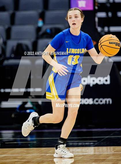 Thumbnail 2 in Vanden vs. Lincoln (CIF SJS D3 Final) photogallery.