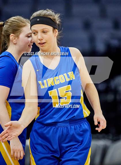 Thumbnail 2 in Vanden vs. Lincoln (CIF SJS D3 Final) photogallery.