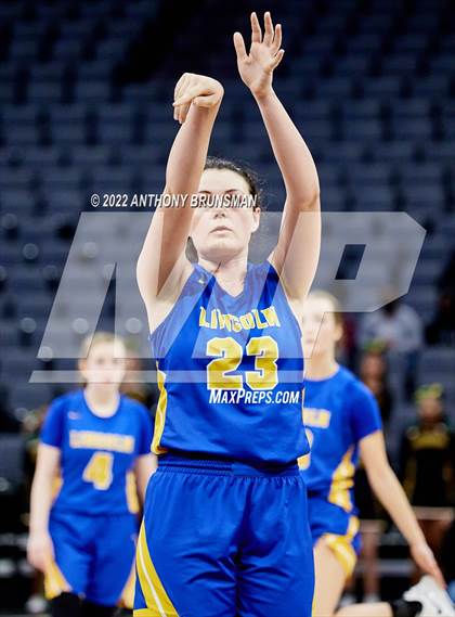 Thumbnail 3 in Vanden vs. Lincoln (CIF SJS D3 Final) photogallery.