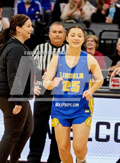 Thumbnail 3 in Vanden vs. Lincoln (CIF SJS D3 Final) photogallery.