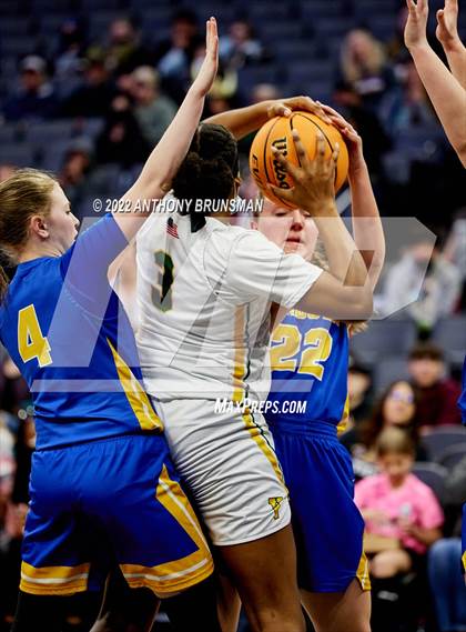 Thumbnail 3 in Vanden vs. Lincoln (CIF SJS D3 Final) photogallery.