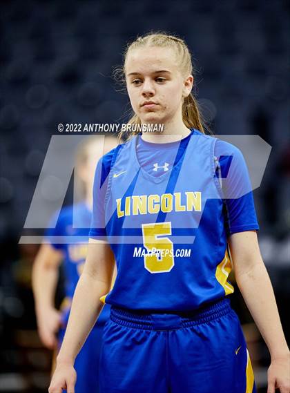 Thumbnail 3 in Vanden vs. Lincoln (CIF SJS D3 Final) photogallery.