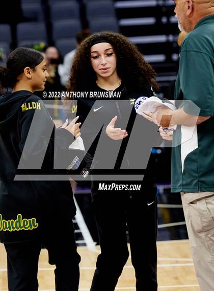 Thumbnail 2 in Vanden vs. Lincoln (CIF SJS D3 Final) photogallery.