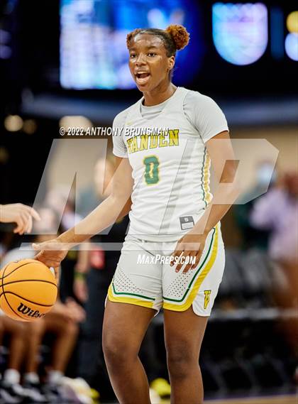 Thumbnail 2 in Vanden vs. Lincoln (CIF SJS D3 Final) photogallery.