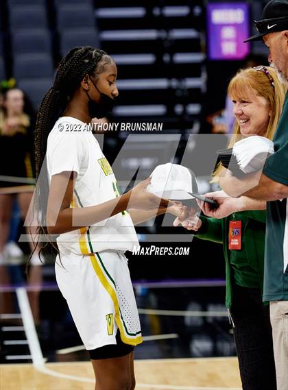 Thumbnail 2 in Vanden vs. Lincoln (CIF SJS D3 Final) photogallery.