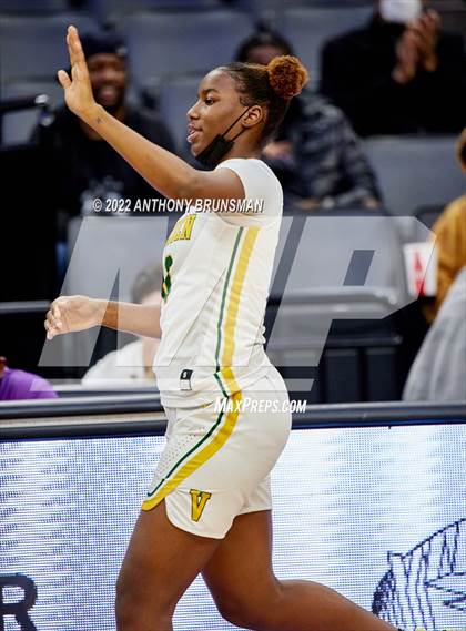 Thumbnail 2 in Vanden vs. Lincoln (CIF SJS D3 Final) photogallery.