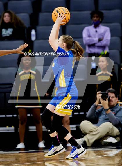 Thumbnail 2 in Vanden vs. Lincoln (CIF SJS D3 Final) photogallery.