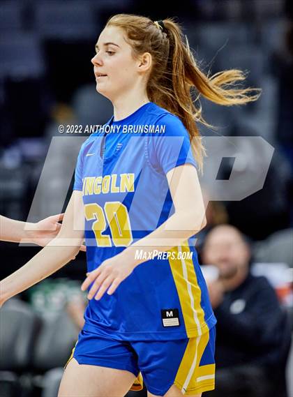 Thumbnail 3 in Vanden vs. Lincoln (CIF SJS D3 Final) photogallery.