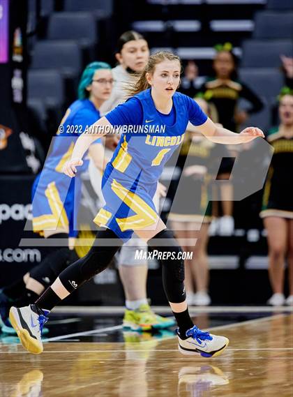 Thumbnail 1 in Vanden vs. Lincoln (CIF SJS D3 Final) photogallery.