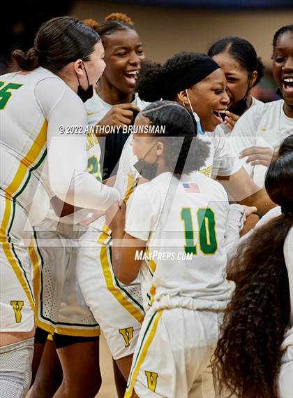 Thumbnail 3 in Vanden vs. Lincoln (CIF SJS D3 Final) photogallery.