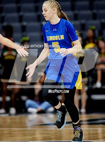 Thumbnail 1 in Vanden vs. Lincoln (CIF SJS D3 Final) photogallery.