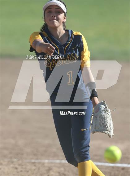 Thumbnail 3 in Hillsdale vs. Notre Dame (CIF CCS D2 Final) photogallery.