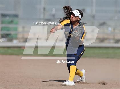 Thumbnail 3 in Hillsdale vs. Notre Dame (CIF CCS D2 Final) photogallery.