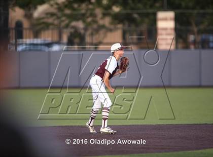 Thumbnail 1 in Wylie vs. Whitehouse (UIL Class 5A Region II Semifinal) photogallery.